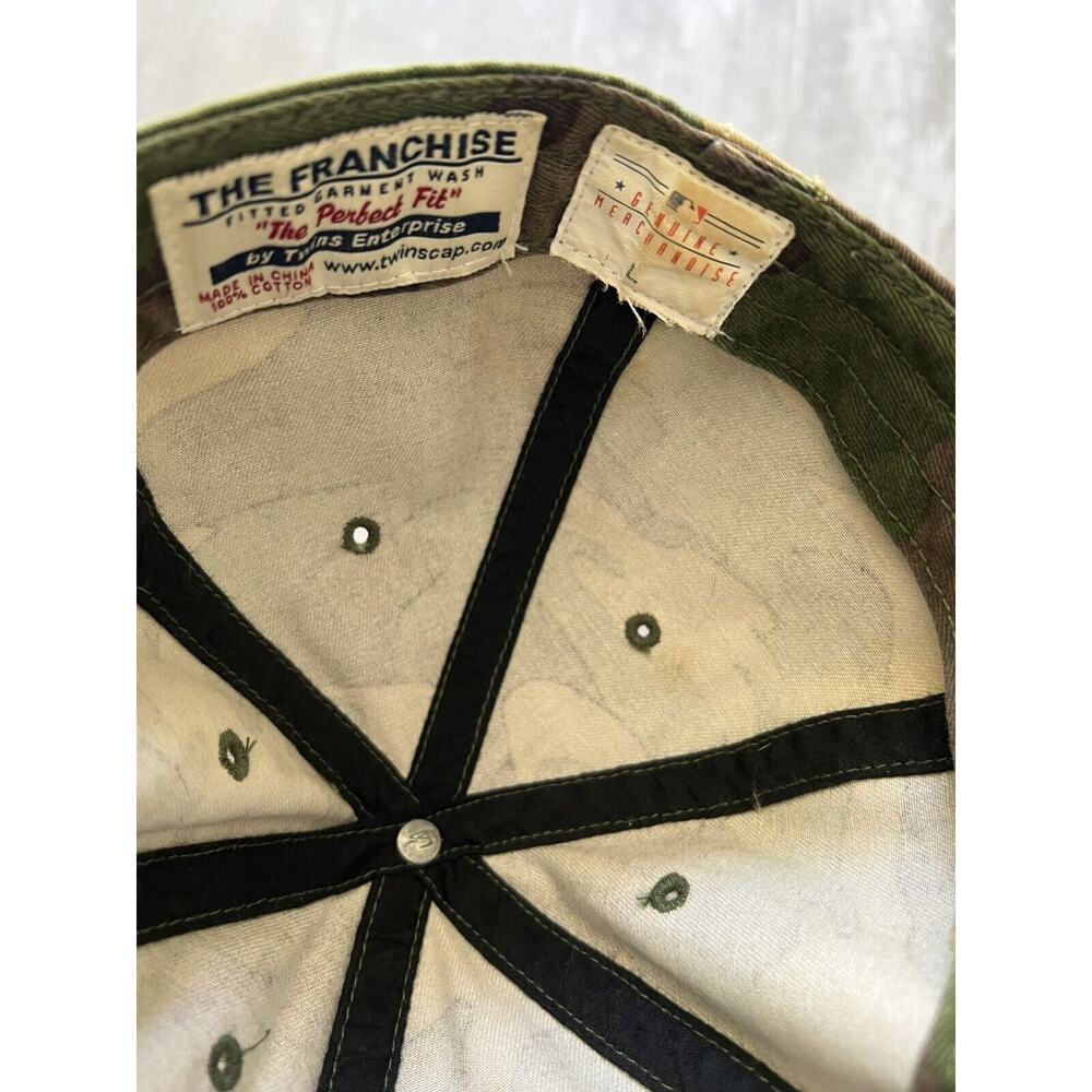 Boston Red Sox Embroidered Fitted Hat The Franchise Genuine MLB Camo Camouflage - Picture 8 of 9